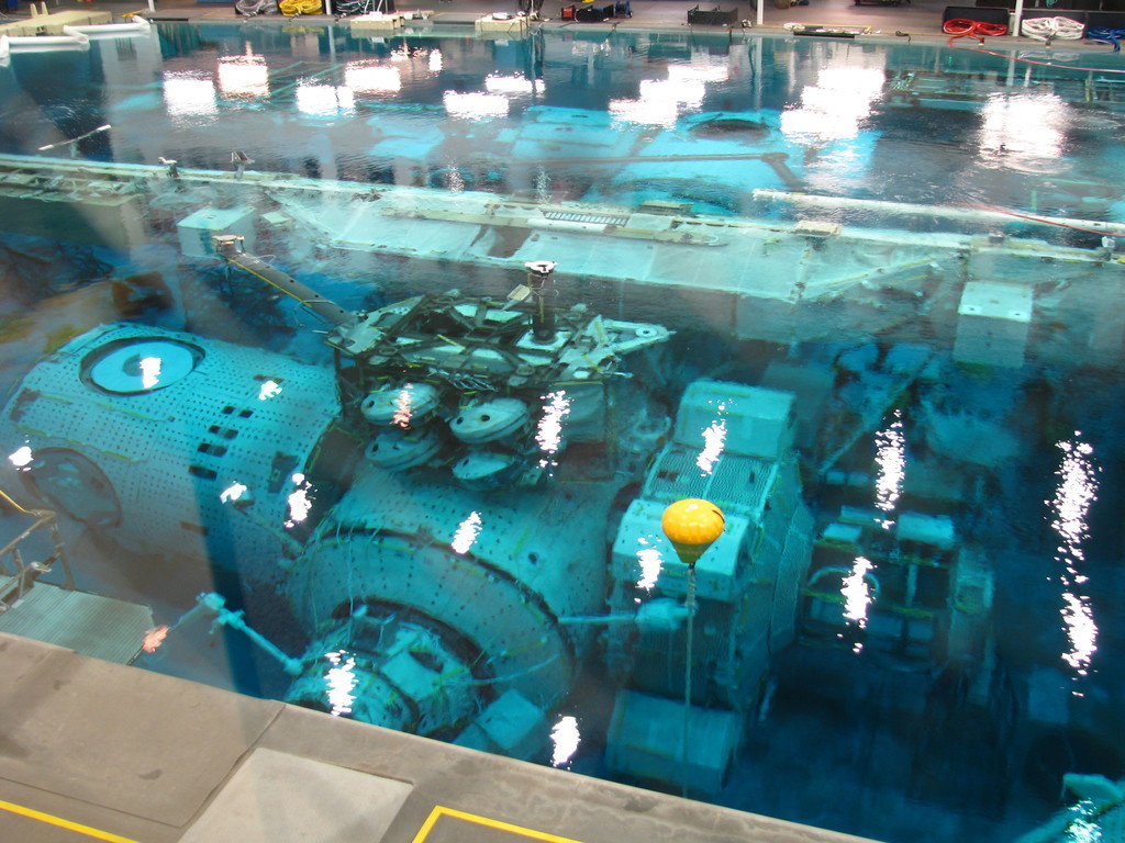 An underwater replica of ISS modules for neutral bouyancy training.