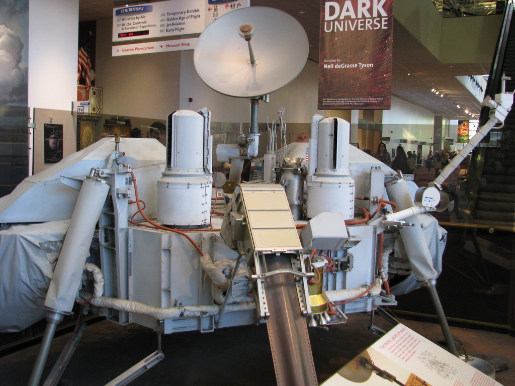 Replica of the Viking landers at the National Air and Space Museum.