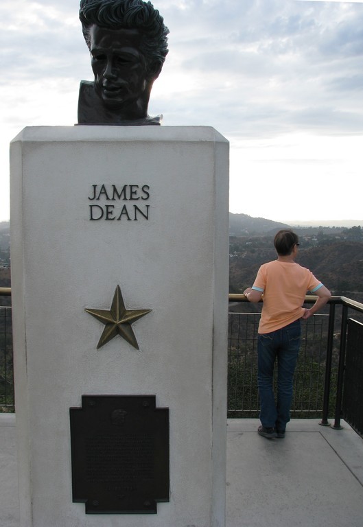 James Dean bust outside Griffith Observatory; apparently, scenes from Rebel without a cause were filmed here.